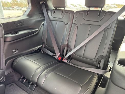 New 2025 Jeep Grand Cherokee L Limited w/ Luxury Tech Group II image 28