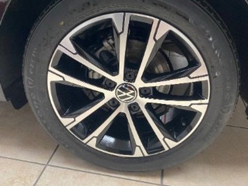 Used 2023 Volkswagen Jetta Sport image 32