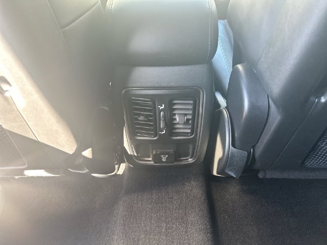 Used 2020 Jeep Grand Cherokee Altitude AWD/4WD image 24