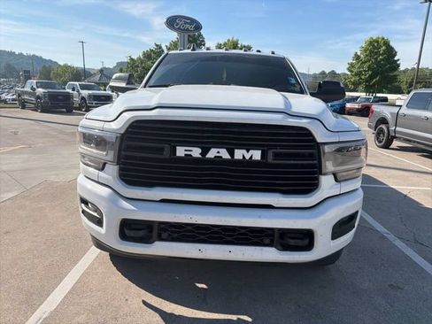 Used 2022 RAM 2500 Laramie AWD/4WD image 3