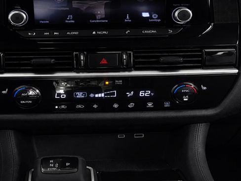 Used 2025 Nissan Pathfinder SV FWD image 17