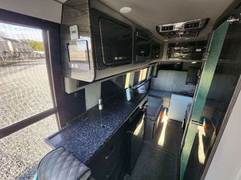 Used 2020 Mercedes-Benz Sprinter 3500 image 25
