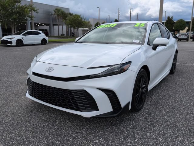 Certified 2025 Toyota Camry SE FWD image 8