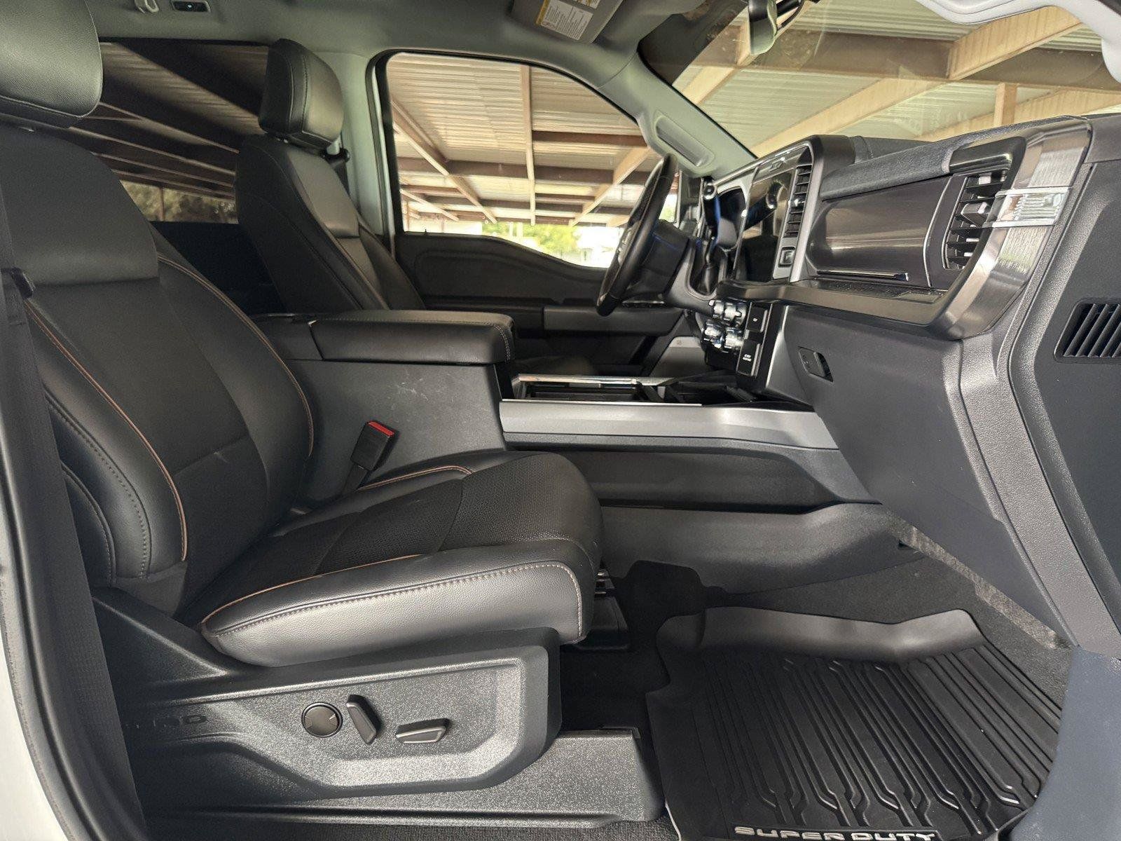 Used 2025 Ford F250 Lariat AWD/4WD image 37