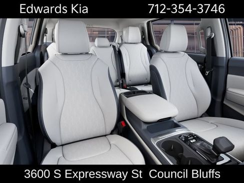 New 2026 Kia Carnival EX FWD image 17