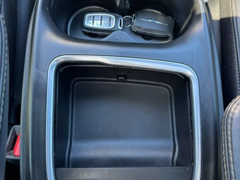 Used 2020 Chrysler Pacifica Touring-L Plus w/ Advanced Safetytec Group FWD image 61
