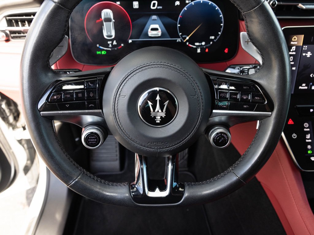 Used 2023 Maserati Grecale Modena AWD/4WD image 31