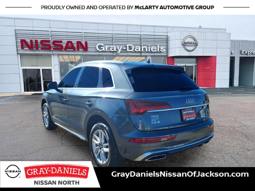 Used 2023 Audi Q5 2.0T Premium w/ Convenience Package AWD/4WD image 5