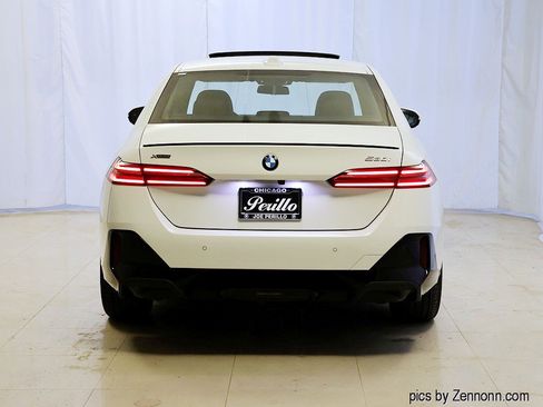 New 2026 BMW 530i xDrive w/ M Sport Package image 7