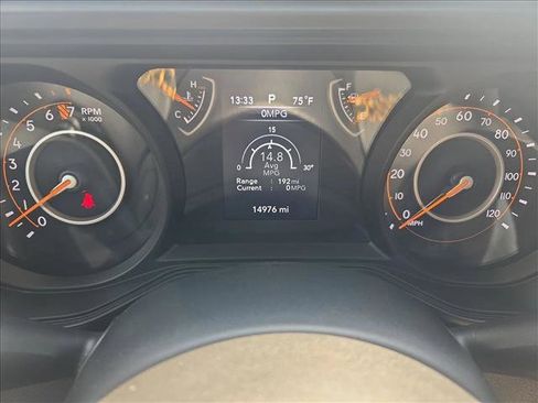 Used 2024 Jeep Gladiator Sport image 9