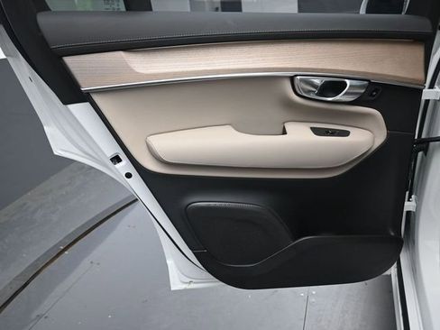 Certified 2026 Volvo XC90 B6 Plus w/ Protection Package Premier AWD/4WD image 23