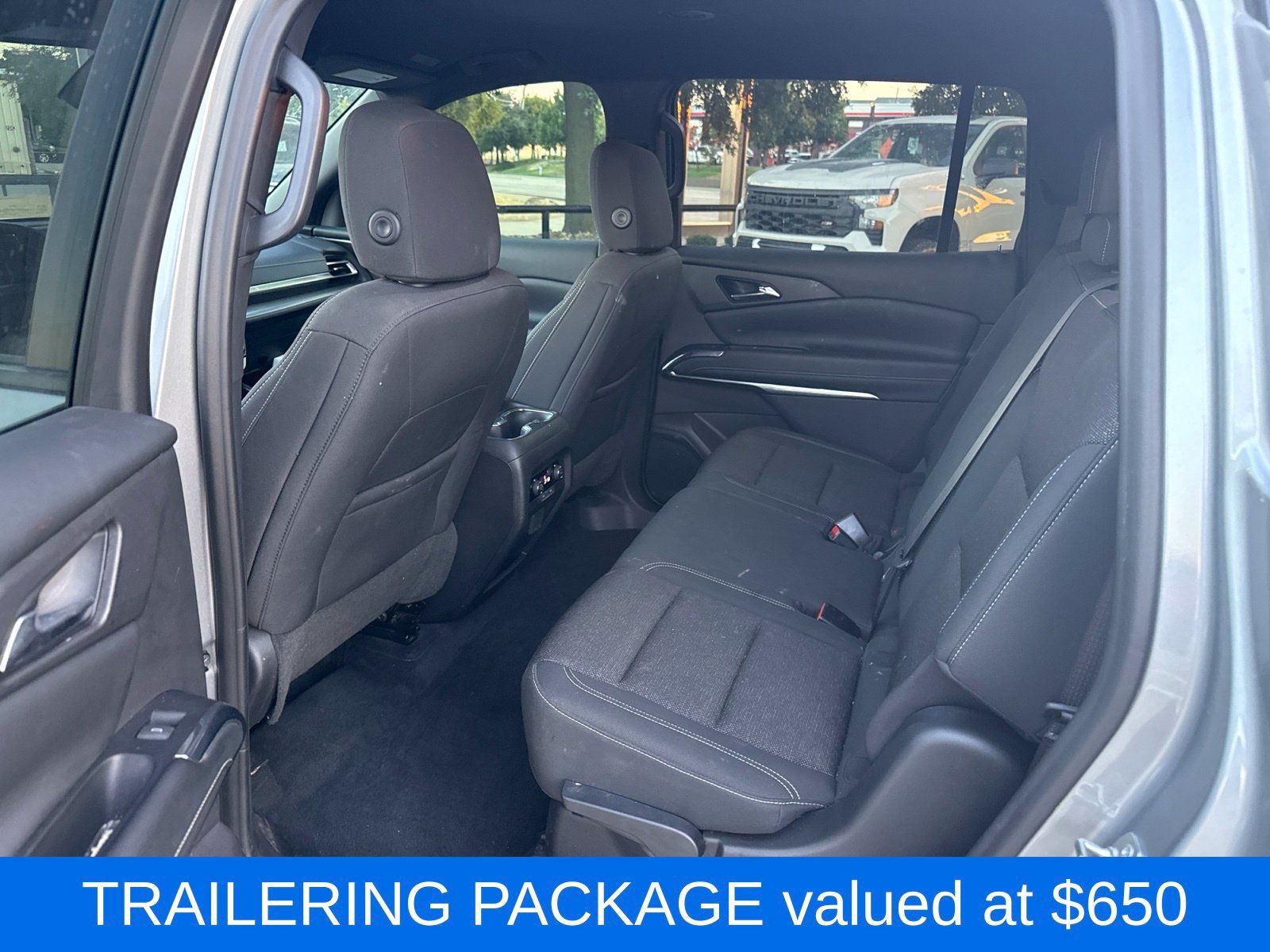 Used 2024 Chevrolet Traverse LT w/ Trailering Package FWD image 3