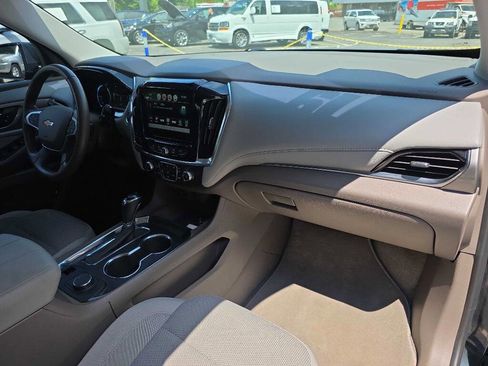 Used 2019 Chevrolet Traverse LT image 22