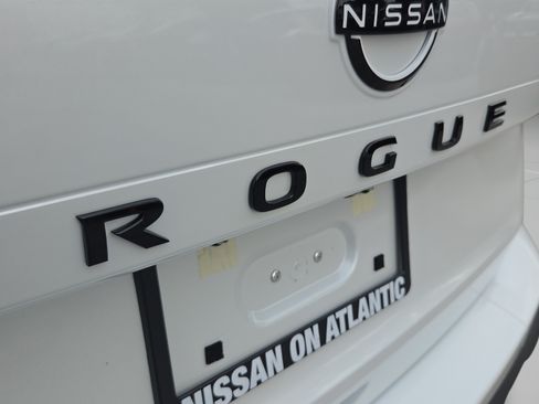 New 2026 Nissan Rogue Dark Armor FWD image 33