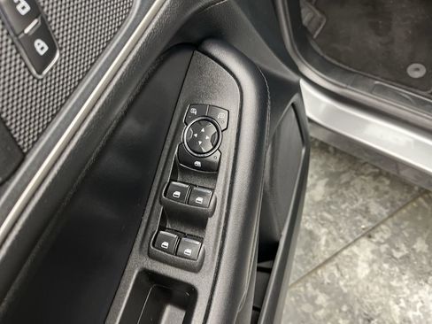 Used 2022 Ford Edge SEL w/ Convenience Package image 9