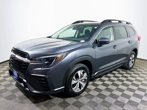 Used 2025 Subaru Ascent Premium AWD/4WD image 3