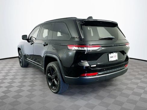 Certified 2023 Jeep Grand Cherokee Altitude AWD/4WD image 8