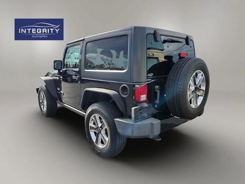 Used 2015 Jeep Wrangler Sahara w/ Dual Top Group AWD/4WD image 6