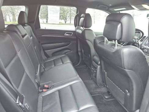Used 2018 Jeep Grand Cherokee Limited w/ Trailer Tow Group IV image 16