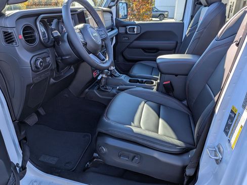 New 2026 Jeep Wrangler Unlimited Rubicon image 12