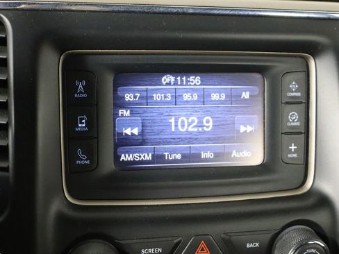 Used 2014 Jeep Grand Cherokee Laredo w/ Quick Order Package 23E AWD/4WD image 29
