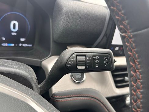 Used 2025 Ford Explorer Active w/ Active Comfort Package image 30