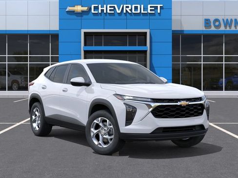 New 2026 Chevrolet Trax LS w/ LS Convenience Package FWD image 7