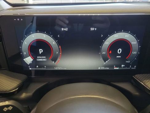 Used 2025 Nissan Kicks SR w/ Interior Electronics Package AWD/4WD image 15