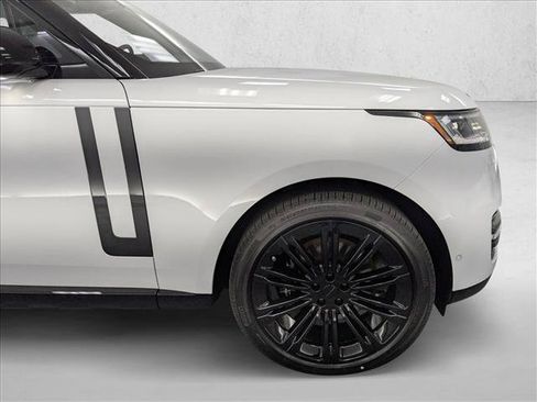New 2026 Land Rover Range Rover Long Wheelbase SE AWD/4WD image 10