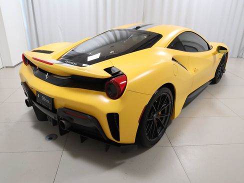 Certified 2019 Ferrari 488 Pista Coupe RWD image 5