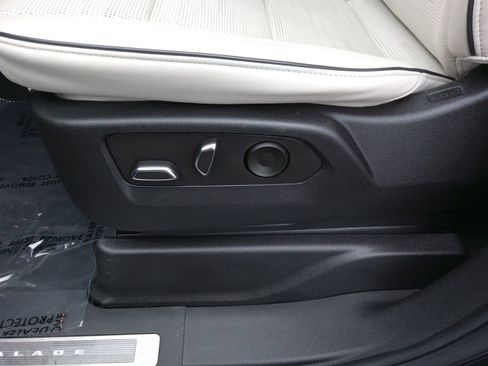 Used 2023 Cadillac Escalade Sport w/ Touring Package image 13