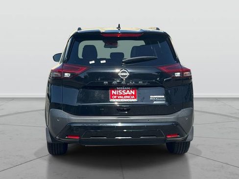 Certified 2023 Nissan Rogue SV w/ SV Premium B Package AWD/4WD image 4
