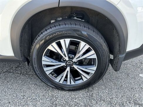 Certified 2023 Nissan Rogue SV w/ SV Premium Package image 11