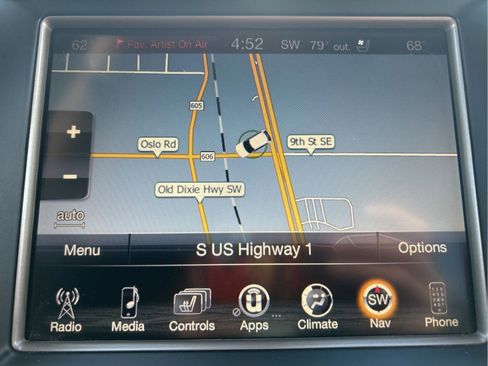 Used 2015 Jeep Grand Cherokee Limited w/ Luxury Group II image 17