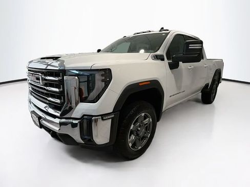Used 2025 GMC Sierra 2500 SLE w/ SLE Value Package; AWD/4WD image 3