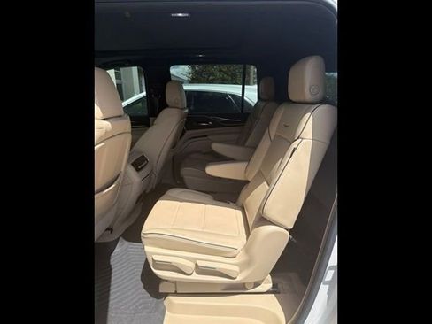 Used 2022 Cadillac Escalade ESV Premium Luxury w/ Performance Package AWD/4WD image 14