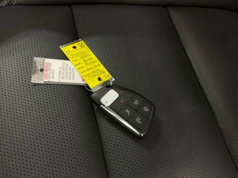 Used 2024 Buick Envision Avenir image 51