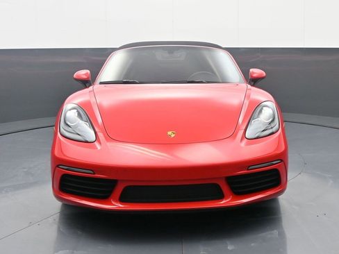 Used 2017 Porsche 718 Boxster image 2