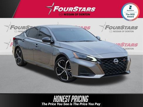 Used 2023 Nissan Altima 2.5 SR FWD image 1