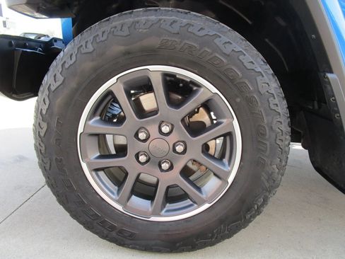 Used 2021 Jeep Gladiator Sport w/ Quick Order Package 24Q 80Th AWD/4WD image 18