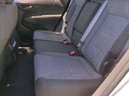 Used 2024 Chevrolet Equinox LT FWD image 25