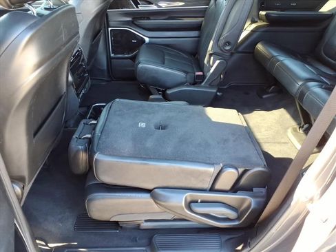 Used 2022 Jeep Wagoneer Series III w/ Premium Group I image 35