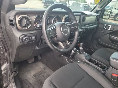 Used 2020 Jeep Wrangler Unlimited Sport AWD/4WD image 17