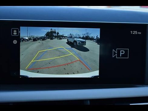 Used 2025 Hyundai Tucson SE FWD image 25