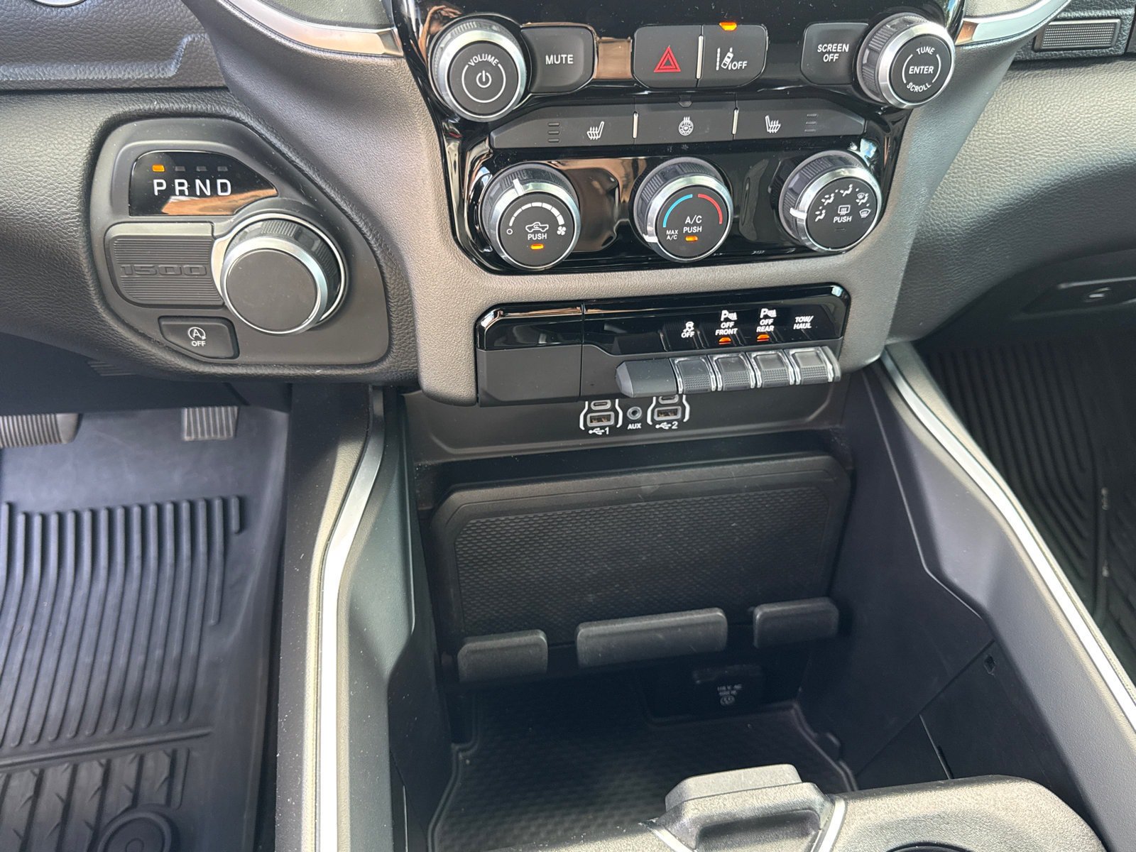 Used 2025 RAM 1500 Big Horn RWD image 29