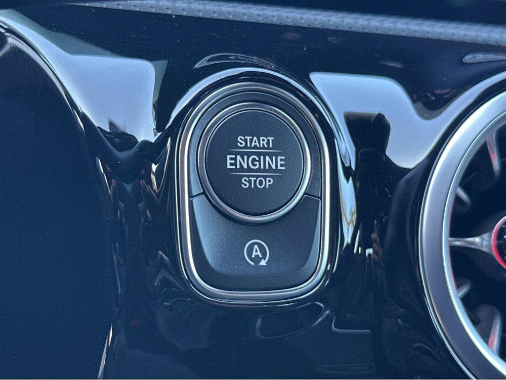 Used 2025 Mercedes-Benz CLA 35 AMG 4MATIC image 24
