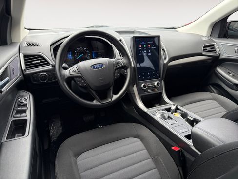 Certified 2023 Ford Edge SE w/ Black Appearance Package AWD/4WD image 15