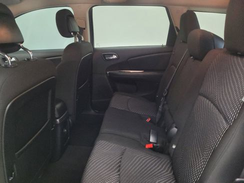 Used 2020 Dodge Journey SE w/ SE Popular Equipment Group FWD image 18