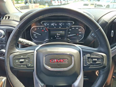 Used 2021 GMC Sierra 1500 Elevation w/ X31 Off-Road Package AWD/4WD image 17