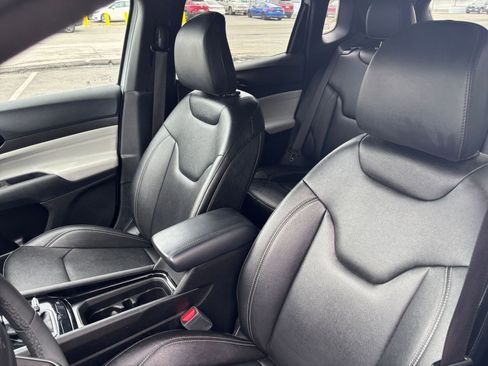 Used 2025 Jeep Compass Limited AWD/4WD image 36
